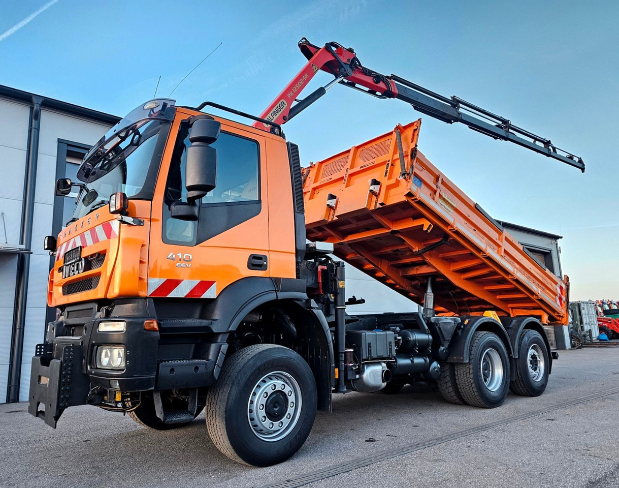 Iveco Trakker 410 6x4-4 EEV Palfinger PK12502 Funk - Tipper, Crane truck: picture 1 Iveco Trakker 410 6x4-4 EEV Palfinger PK12502 Funk - Tipper, Crane truck: picture 1