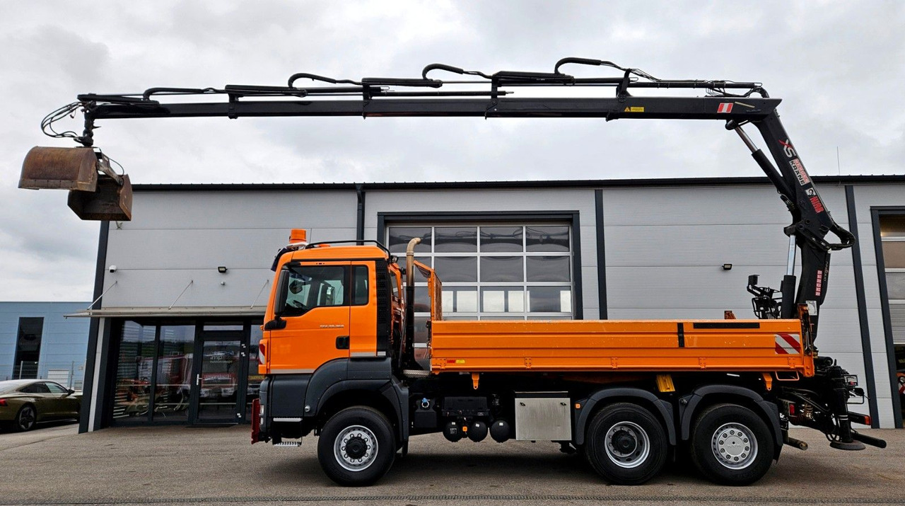 MAN TGS 28.360 6x4-4 HIAB 144E-4 Kran Euro5 - Tipper, Crane truck: picture 2 MAN TGS 28.360 6x4-4 HIAB 144E-4 Kran Euro5 - Tipper, Crane truck: picture 2