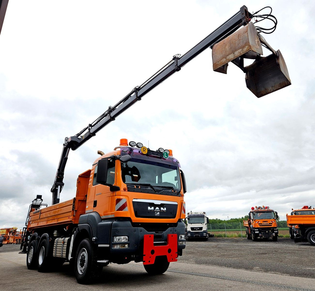 MAN TGS 28.360 6x4-4 HIAB 144E-4 Kran Euro5 - Tipper, Crane truck: picture 5 MAN TGS 28.360 6x4-4 HIAB 144E-4 Kran Euro5 - Tipper, Crane truck: picture 5