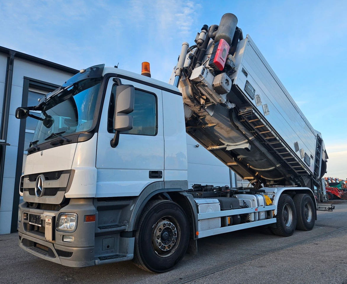 Mercedes-Benz ACTROS 2641 HOLZMANN Tankreiniger Saug-Druck ADR - Vacuum truck: picture 1 Mercedes-Benz ACTROS 2641 HOLZMANN Tankreiniger Saug-Druck ADR - Vacuum truck: picture 1