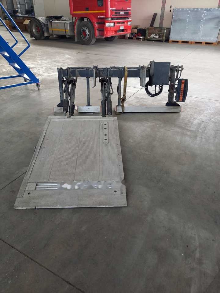 Dhollandia - Tail lift for Truck: picture 2 Dhollandia - Tail lift for Truck: picture 2