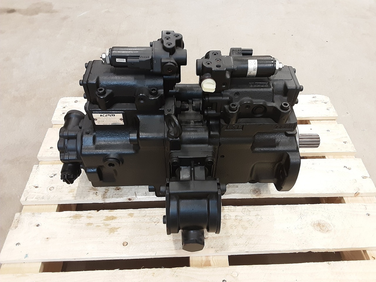 Kawasaki K7V63DTP174R-0E23-PVD - Hydraulic pump for Crawler excavator: picture 3 Kawasaki K7V63DTP174R-0E23-PVD - Hydraulic pump for Crawler excavator: picture 3