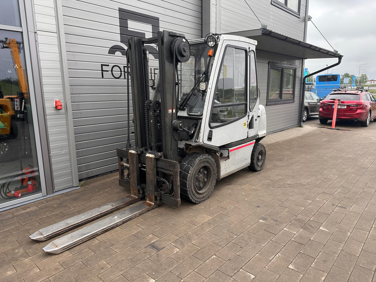 NISSAN YG1D2A32Q - Diesel forklift: picture 1 NISSAN YG1D2A32Q - Diesel forklift: picture 1
