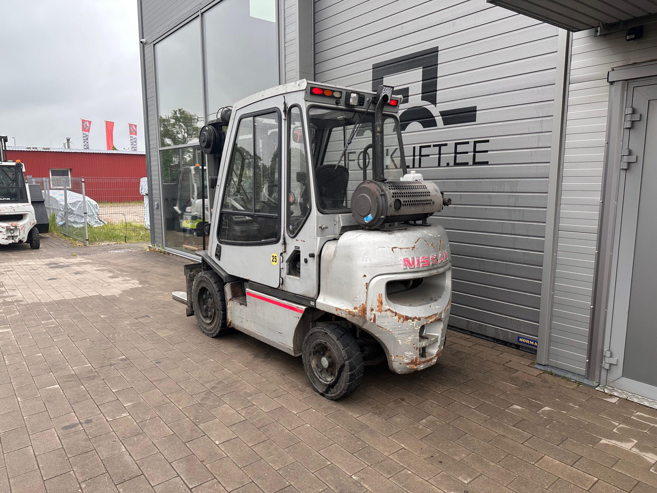 NISSAN YG1D2A32Q - Diesel forklift: picture 3 NISSAN YG1D2A32Q - Diesel forklift: picture 3