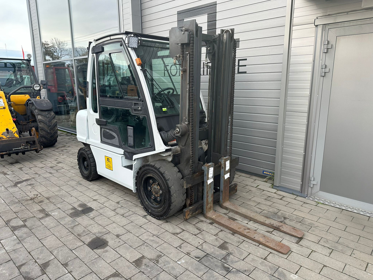 Nissan YG1D2A30Q - Diesel forklift: picture 4 Nissan YG1D2A30Q - Diesel forklift: picture 4