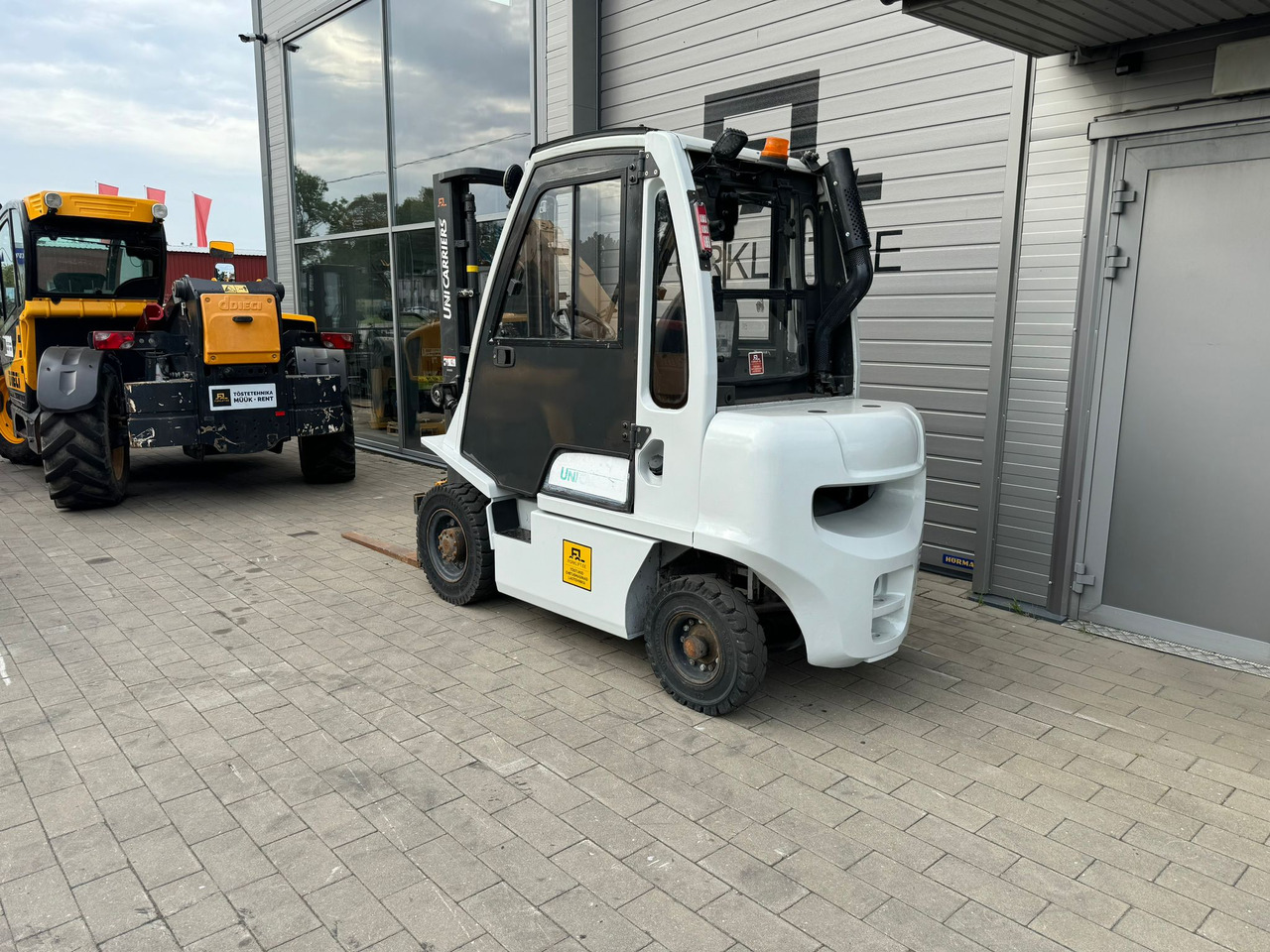 Unicarriers Y1D2A25Q - Diesel forklift: picture 3 Unicarriers Y1D2A25Q - Diesel forklift: picture 3