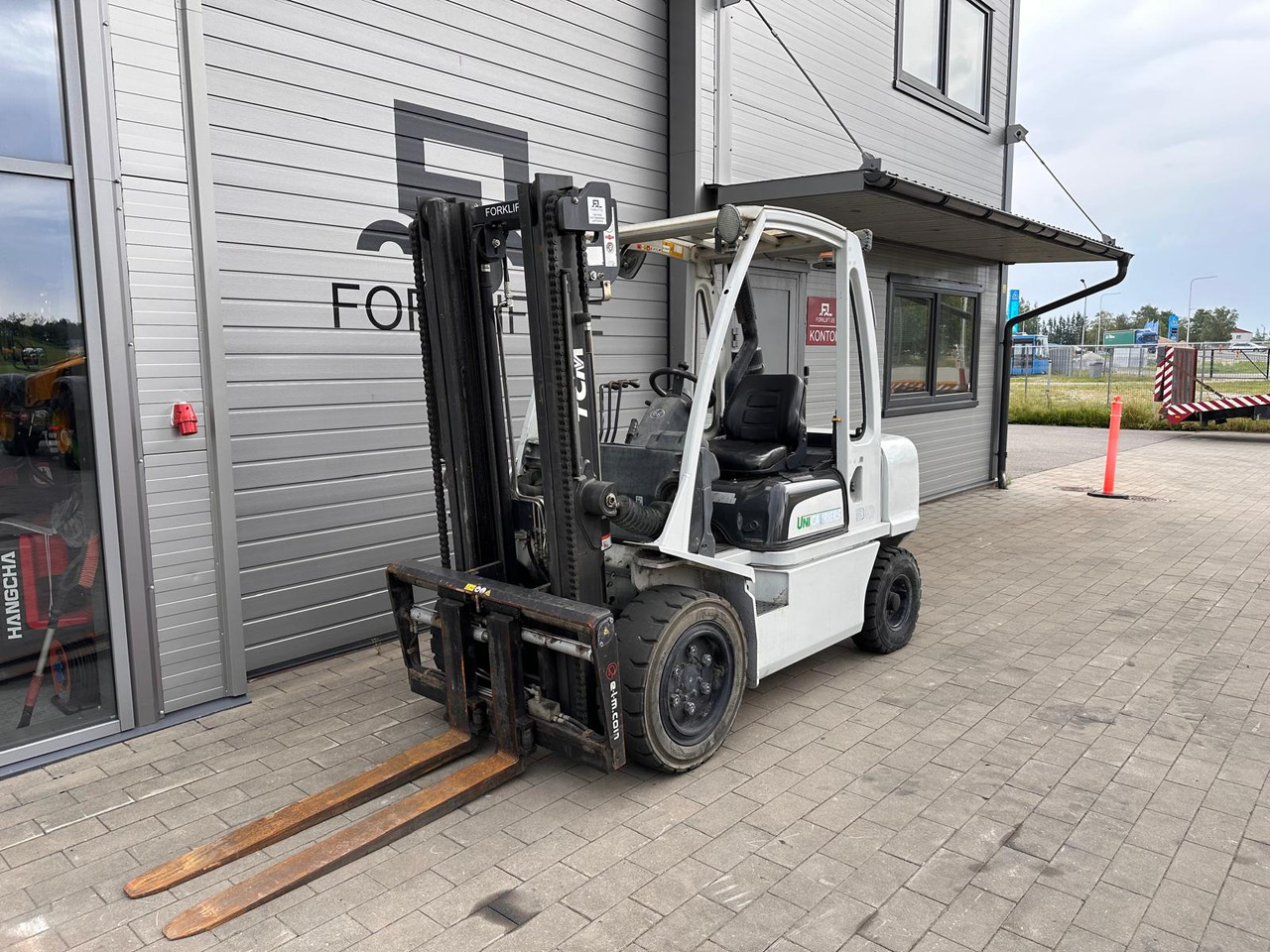 Unicarriers YG1D2A30Q - Diesel forklift: picture 1 Unicarriers YG1D2A30Q - Diesel forklift: picture 1