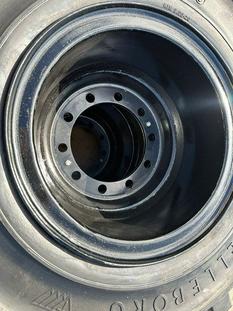 Trelleborg 12.00-20 - Tire: picture 4 Trelleborg 12.00-20 - Tire: picture 4