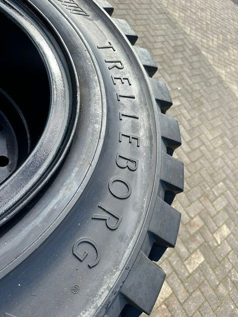 Trelleborg 12.00-20 - Tire: picture 3 Trelleborg 12.00-20 - Tire: picture 3