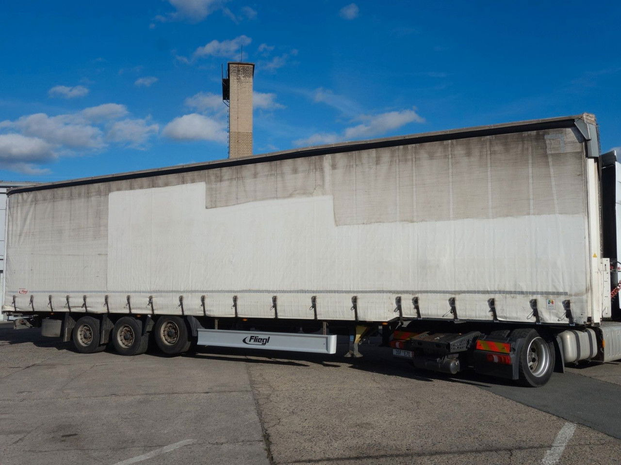 Fliegl SDS 01 Mega , 1xLichtachse - Curtainsider semi-trailer: picture 5 Fliegl SDS 01 Mega , 1xLichtachse - Curtainsider semi-trailer: picture 5