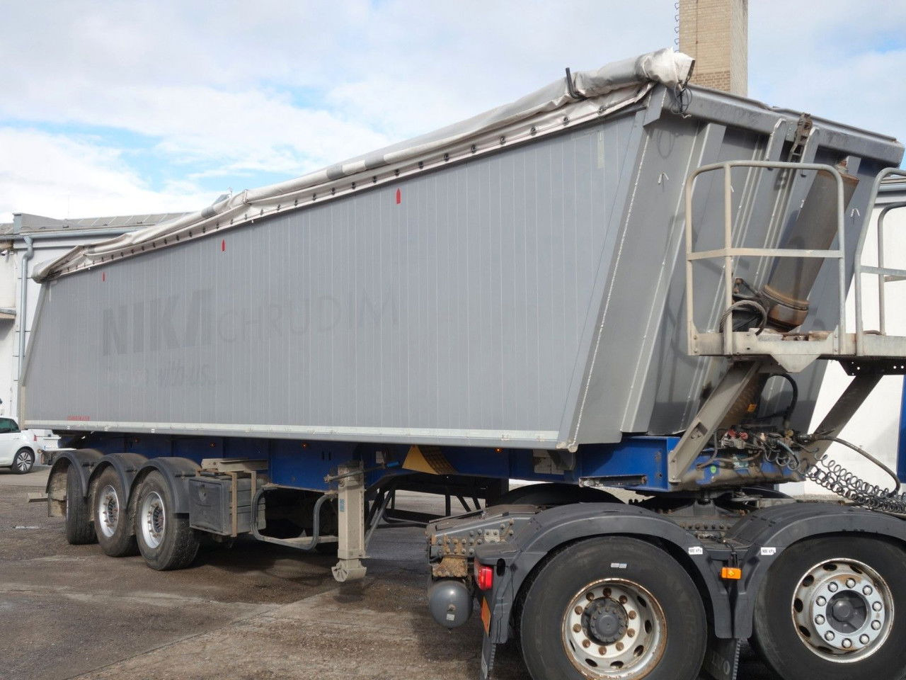 Schwarzmüller SK KIS 3/E , 50 cm3, SAF, Liftachse - Tipper semi-trailer: picture 2 Schwarzmüller SK KIS 3/E , 50 cm3, SAF, Liftachse - Tipper semi-trailer: picture 2