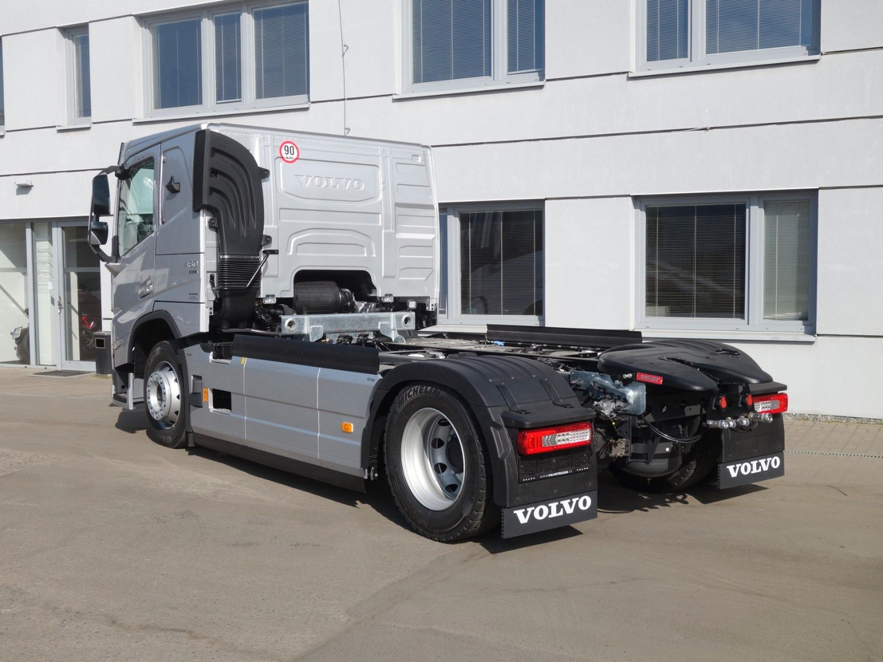 Volvo FM 13, 460 PS, Retarder , fur Euro Lohr Volvo FM 13, 460 PS, Retarder , fur Euro Lohr - Tractor unit: picture 3 Volvo FM 13, 460 PS, Retarder , fur Euro Lohr Volvo FM 13, 460 PS, Retarder , fur Euro Lohr - Tractor unit: picture 3