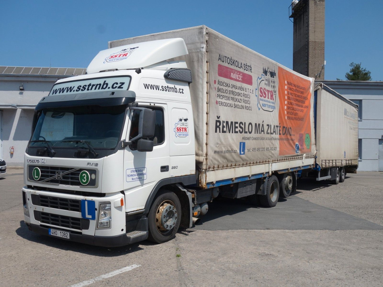 Volvo FM 380 6x2 + Panav Anhänger - Curtainsider truck: picture 1 Volvo FM 380 6x2 + Panav Anhänger - Curtainsider truck: picture 1