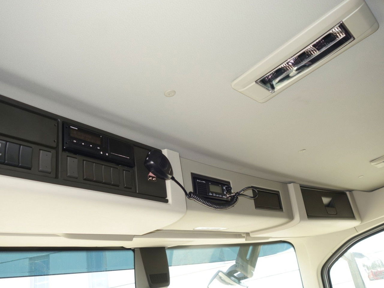 Cab chassis truck Volvo FM 460 FM13 6x2 Neue RTO , Kassbohrer, Rolfo, Rimo: picture 8