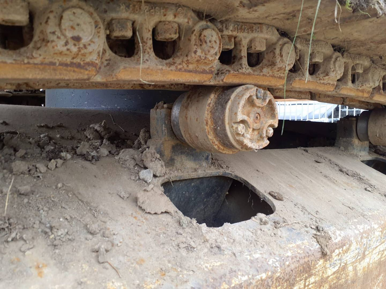 Lease a HITACHI ZX2400N-3 HITACHI ZX2400N-3: picture 18