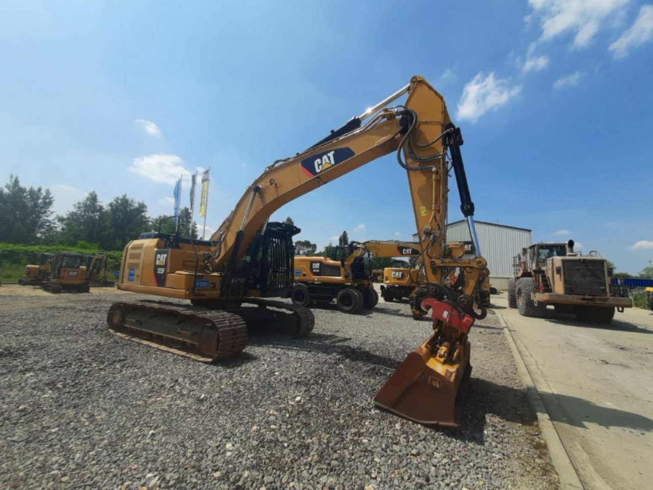 CAT 323FL - Crawler excavator: picture 2 CAT 323FL - Crawler excavator: picture 2