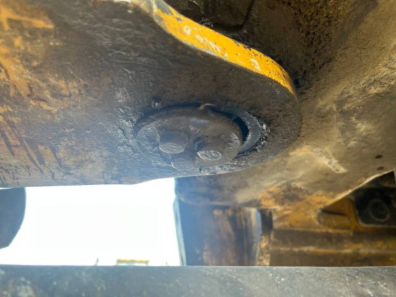 Wheel loader CAT 908M: picture 21