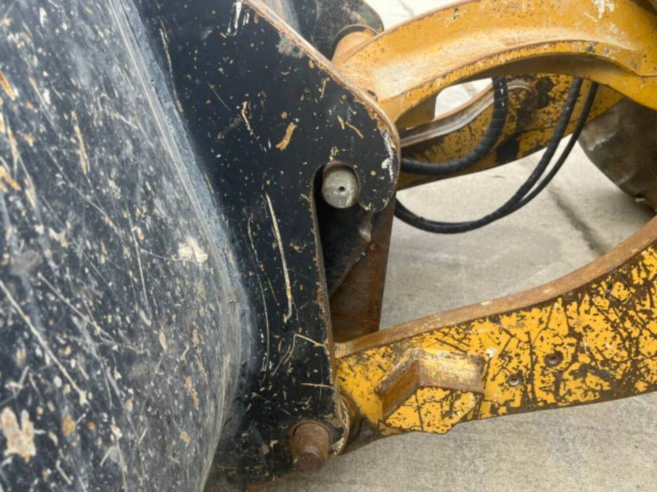 Wheel loader CAT 908M: picture 18
