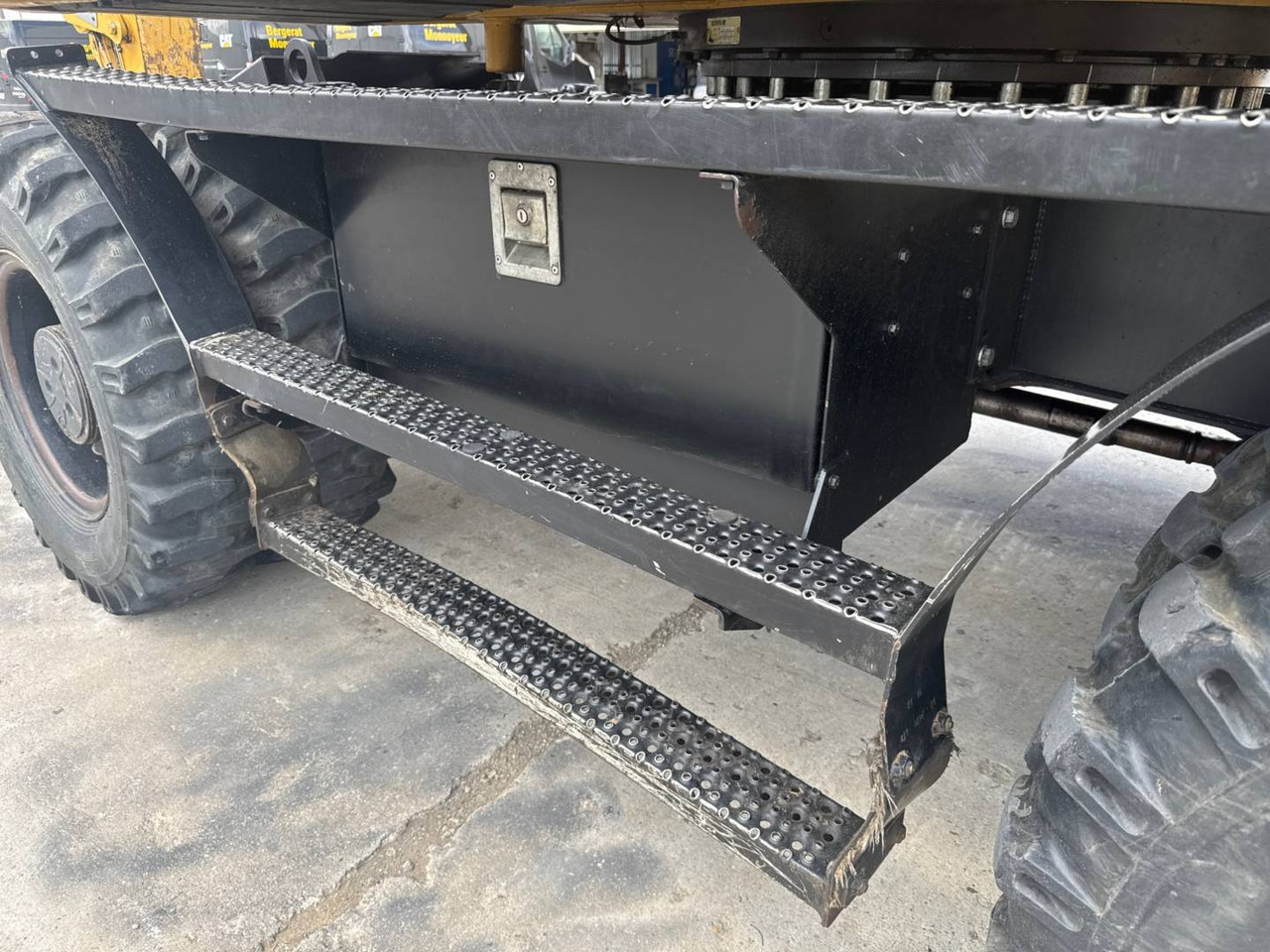Wheel excavator CAT M313D: picture 9