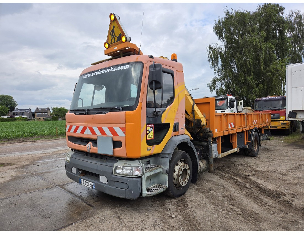 Dropside/ Flatbed truck, Crane truck Renault Premium 300 MECHANICAL PUMP OPEN BOX COMPRESSOR CRANE EFFER 140/2S: picture 6