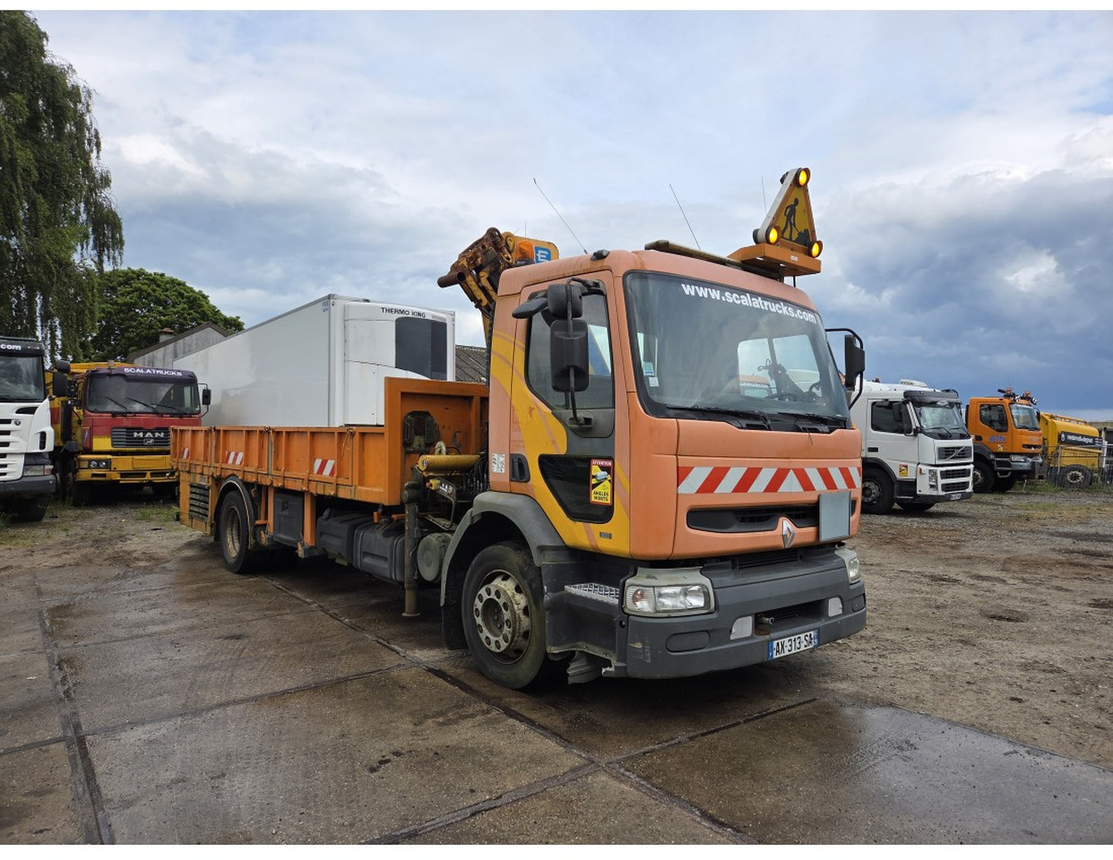 Dropside/ Flatbed truck, Crane truck Renault Premium 300 MECHANICAL PUMP OPEN BOX COMPRESSOR CRANE EFFER 140/2S: picture 7