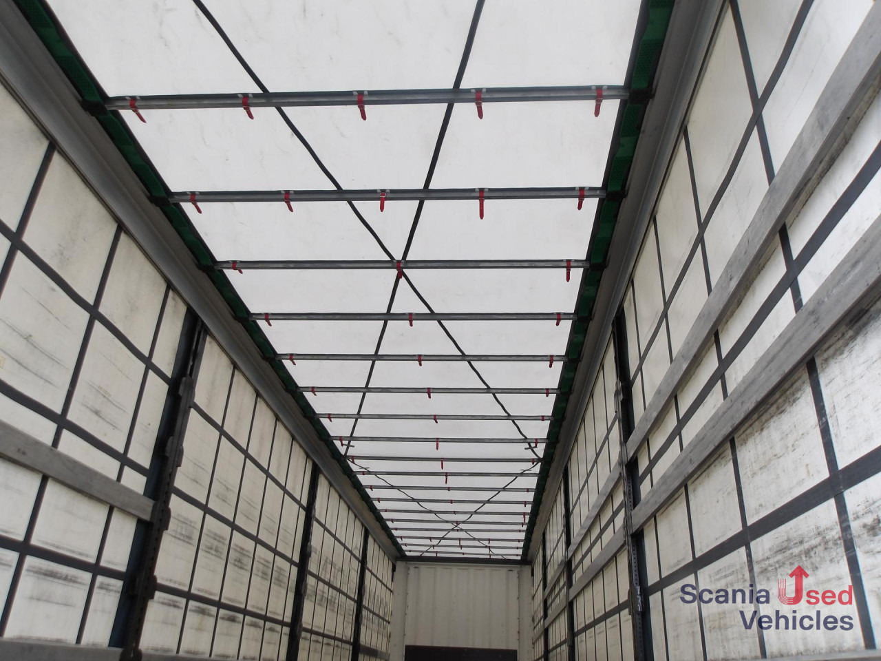 KRONE SD - MEGA - LIFTACHSE - EDSCHA - Werkzeugkiste - Curtainsider semi-trailer: picture 4 KRONE SD - MEGA - LIFTACHSE - EDSCHA - Werkzeugkiste - Curtainsider semi-trailer: picture 4