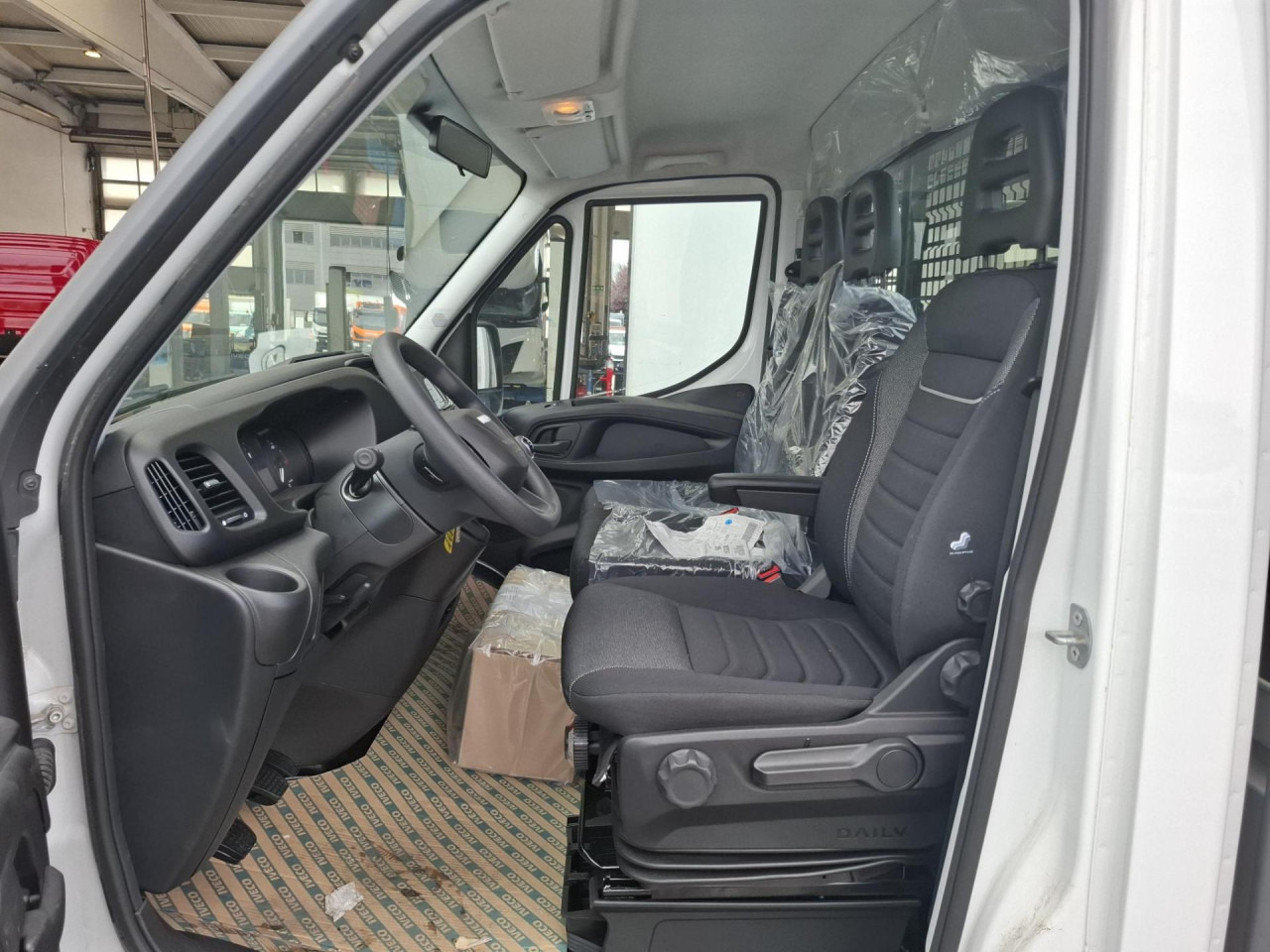 IVECO Daily 35C14 - Panel van: picture 5 IVECO Daily 35C14 - Panel van: picture 5