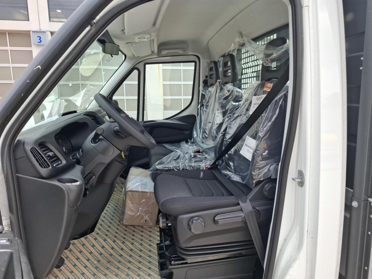 IVECO Daily 35S16 - Panel van: picture 5 IVECO Daily 35S16 - Panel van: picture 5