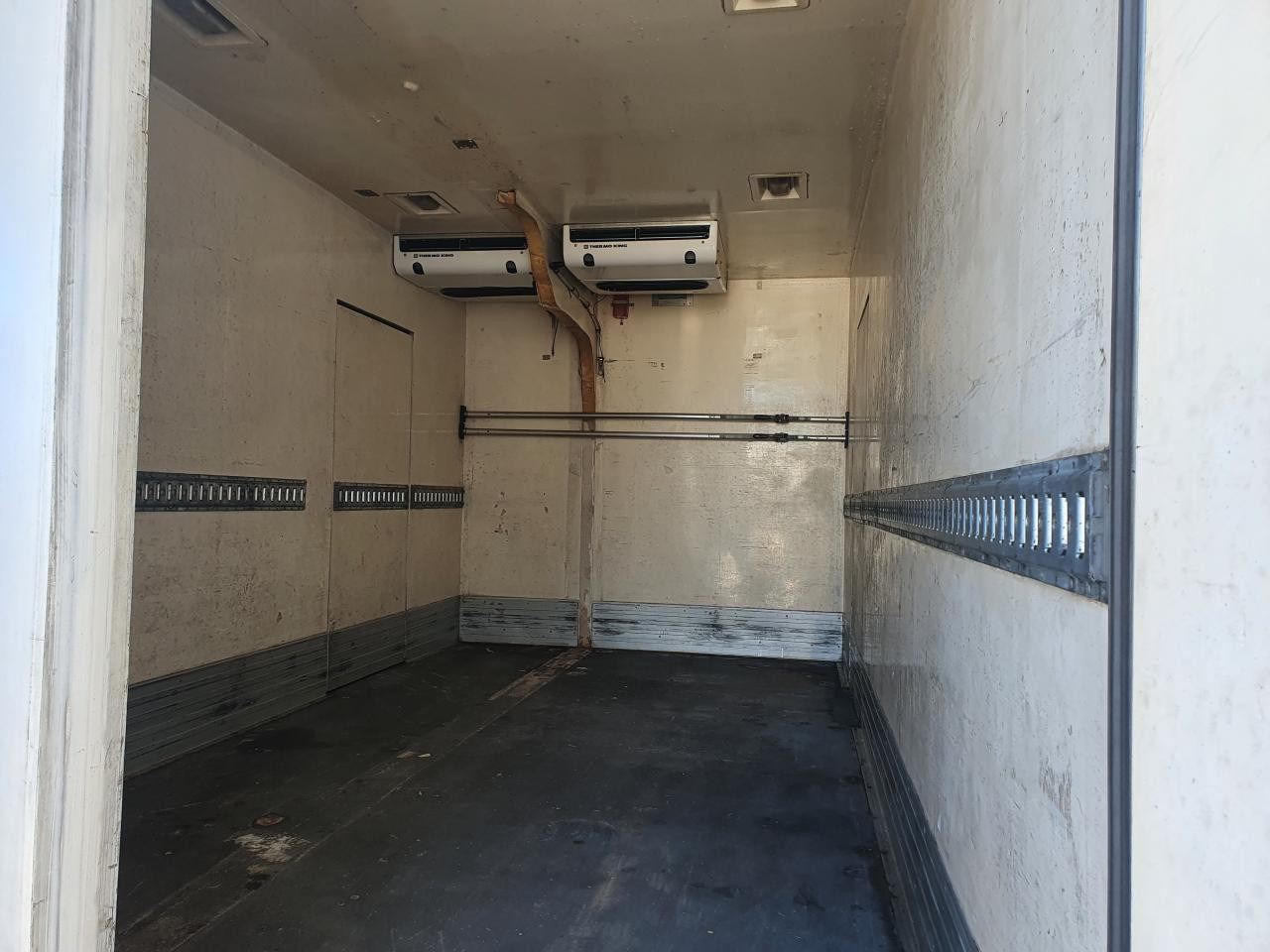 Refrigerator truck IVECO Eurocargo ML100E18/P: picture 7