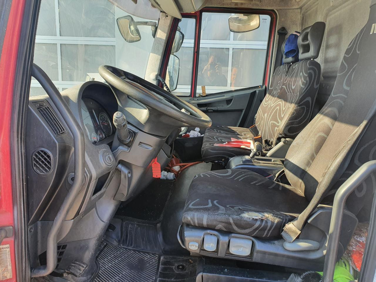 Refrigerator truck IVECO Eurocargo ML100E18/P: picture 10