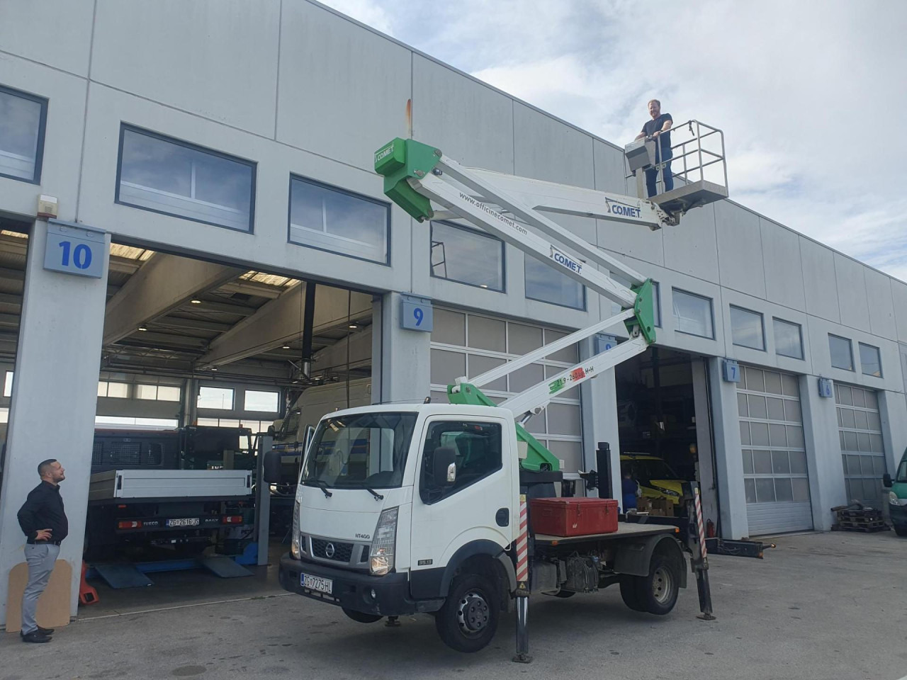 NISSAN Cabstar NT400 - Truck mounted aerial platform: picture 5 NISSAN Cabstar NT400 - Truck mounted aerial platform: picture 5