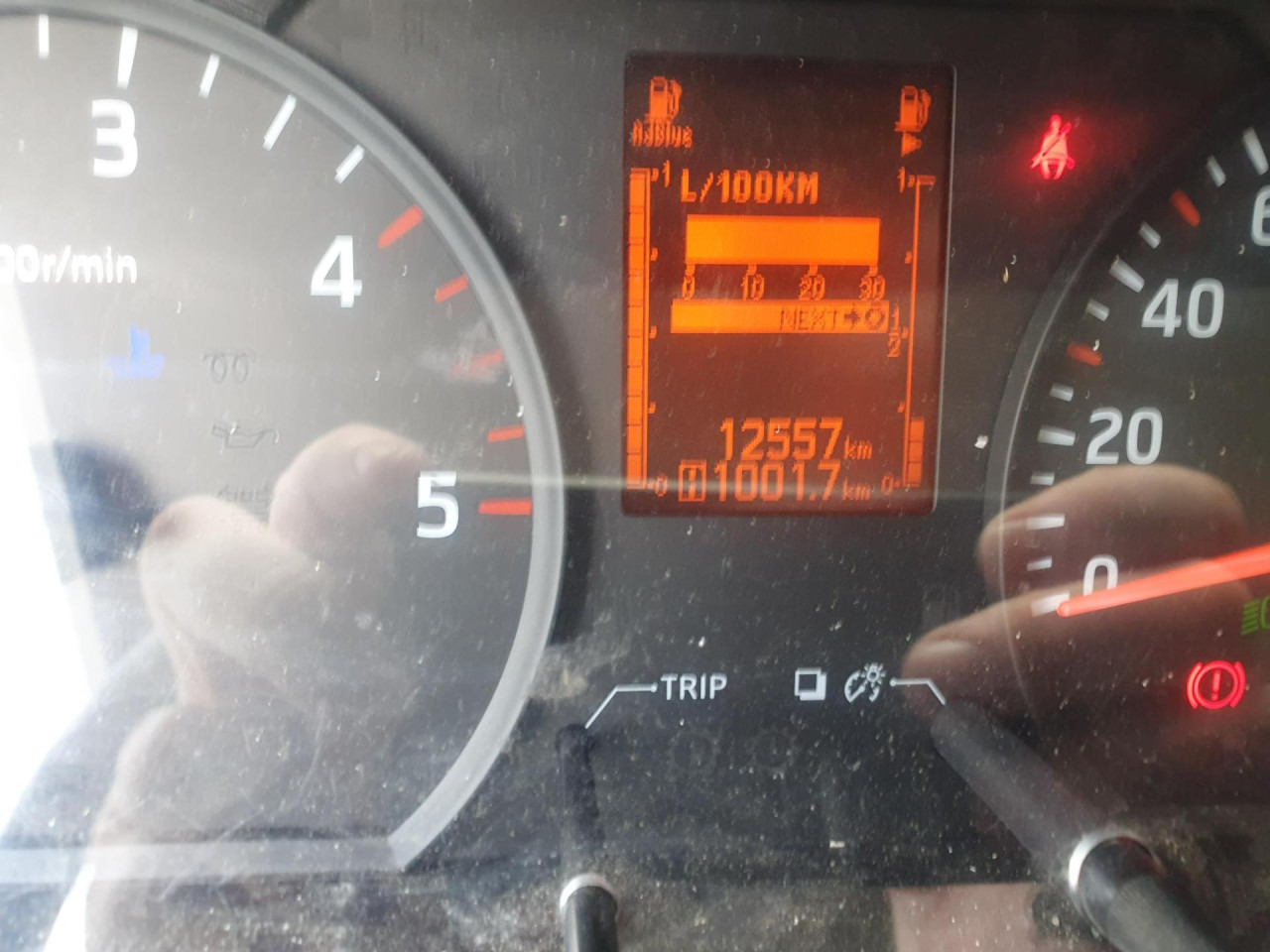 Truck mounted aerial platform NISSAN Cabstar NT400: picture 8 Truck mounted aerial platform NISSAN Cabstar NT400: picture 8