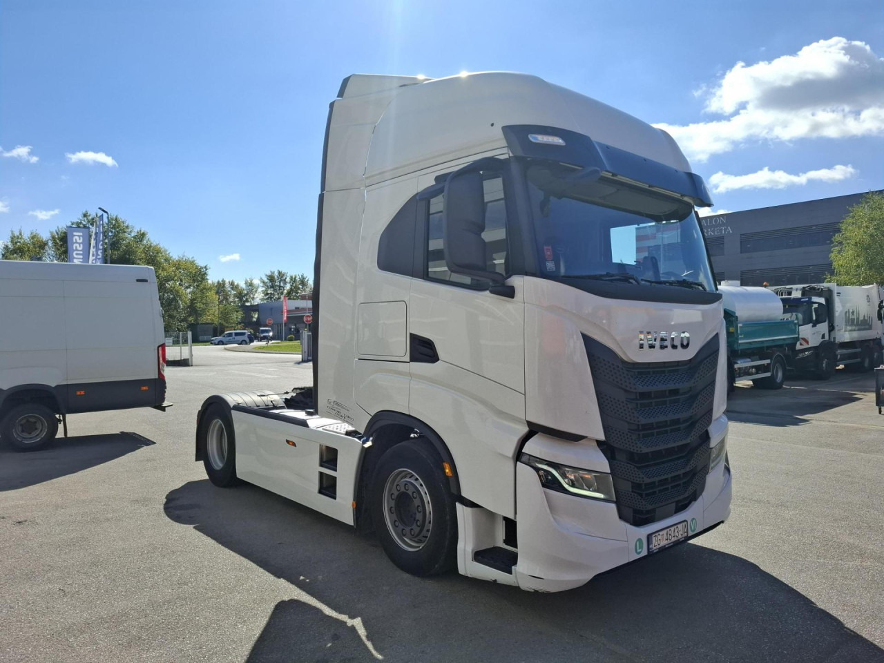 IVECO S-Way AS440S49T/P - Tractor unit: picture 2 IVECO S-Way AS440S49T/P - Tractor unit: picture 2