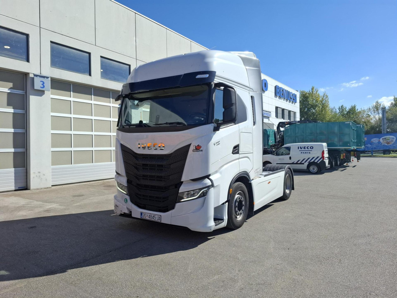 IVECO S-Way AS440S49T/P - Tractor unit: picture 1 IVECO S-Way AS440S49T/P - Tractor unit: picture 1