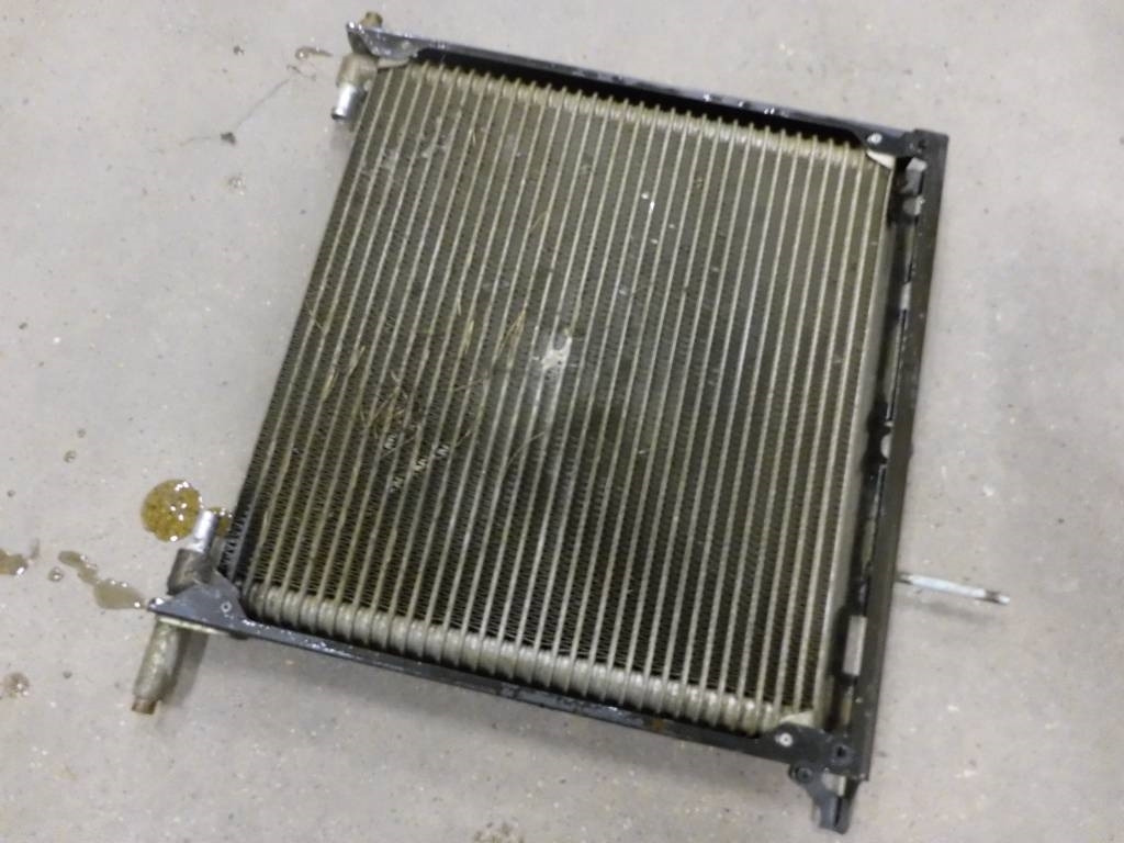 CAT 906 H 2 Oljekylare, 274-5160 - Radiator for Construction machinery: picture 2 CAT 906 H 2 Oljekylare, 274-5160 - Radiator for Construction machinery: picture 2