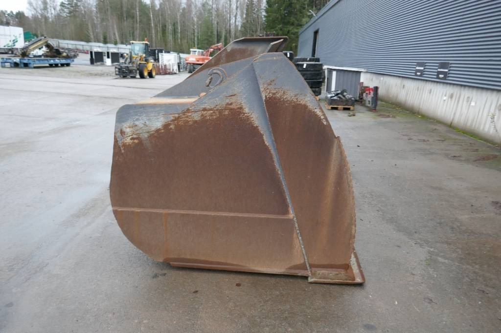 CAT 980M Skopa - Bucket for Construction machinery: picture 2 CAT 980M Skopa - Bucket for Construction machinery: picture 2