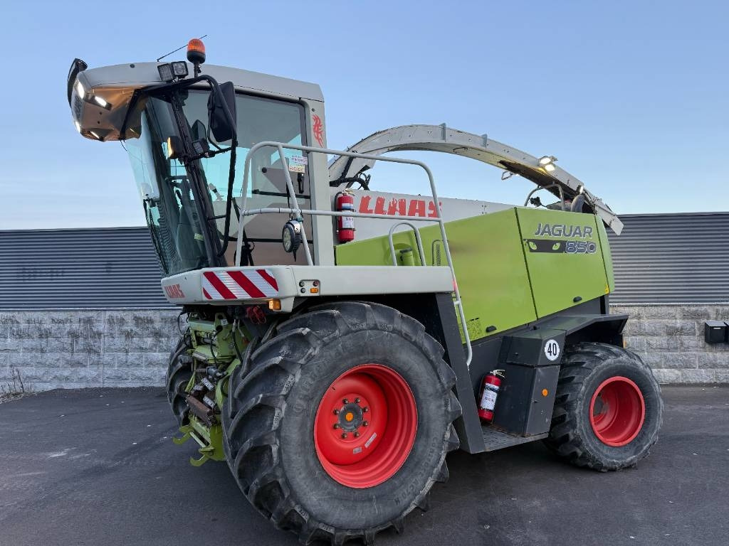 Claas Jaguar 850 - Forage harvester: picture 1 Claas Jaguar 850 - Forage harvester: picture 1