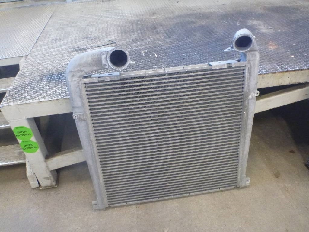 Scania R 500 - Radiator for Truck: picture 1 Scania R 500 - Radiator for Truck: picture 1