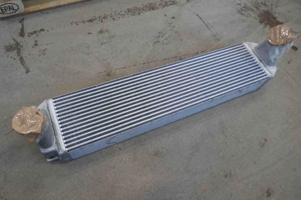 Volvo EC 300 E, Intercooler voe17514327 - Radiator for Construction machinery: picture 2 Volvo EC 300 E, Intercooler voe17514327 - Radiator for Construction machinery: picture 2