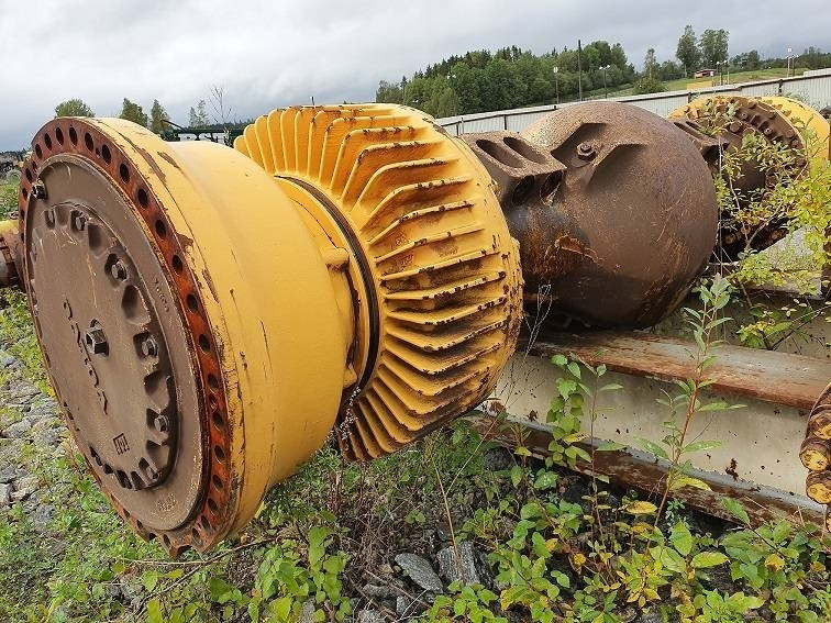Volvo L 350 F, 11145757 - Axle and parts for Construction machinery: picture 1 Volvo L 350 F, 11145757 - Axle and parts for Construction machinery: picture 1