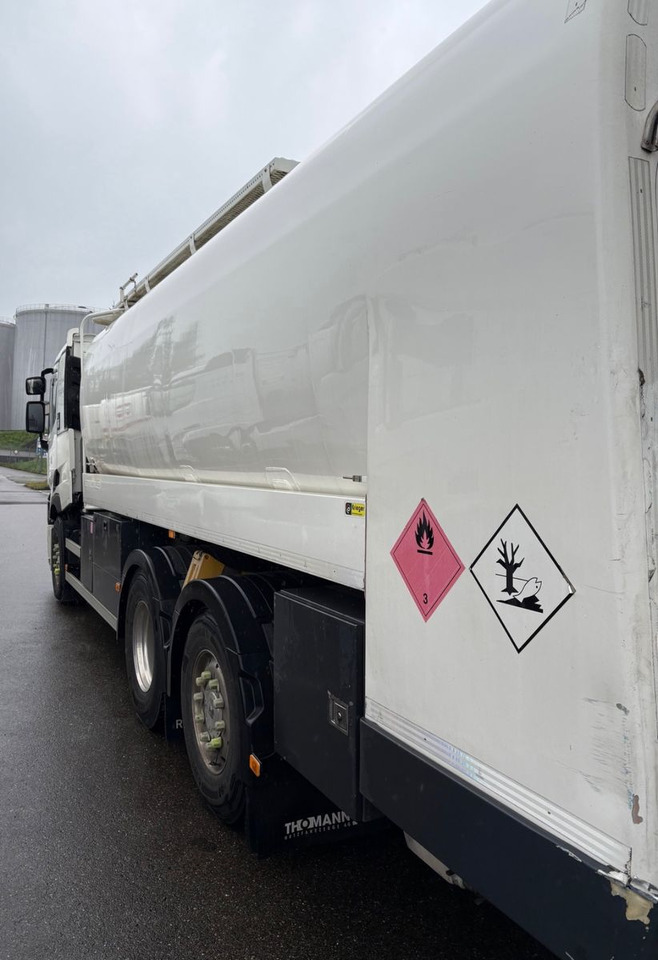 Renault T460 6x2, E6, ADR, Diesel/Benzin, Schwarzmueller - Tank truck: picture 3 Renault T460 6x2, E6, ADR, Diesel/Benzin, Schwarzmueller - Tank truck: picture 3