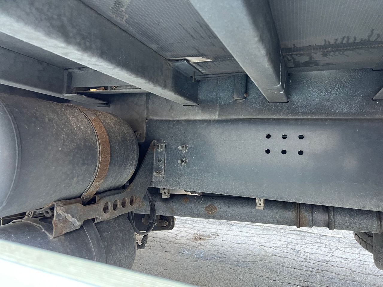 Curtainsider truck Scania R440 4x2, Euro 6, Ladebordwand, Retarder: picture 9 Curtainsider truck Scania R440 4x2, Euro 6, Ladebordwand, Retarder: picture 9