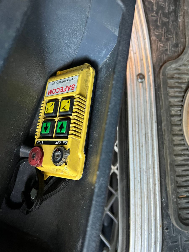 Curtainsider truck Scania R440 4x2, Euro 6, Ladebordwand, Retarder: picture 19 Curtainsider truck Scania R440 4x2, Euro 6, Ladebordwand, Retarder: picture 19