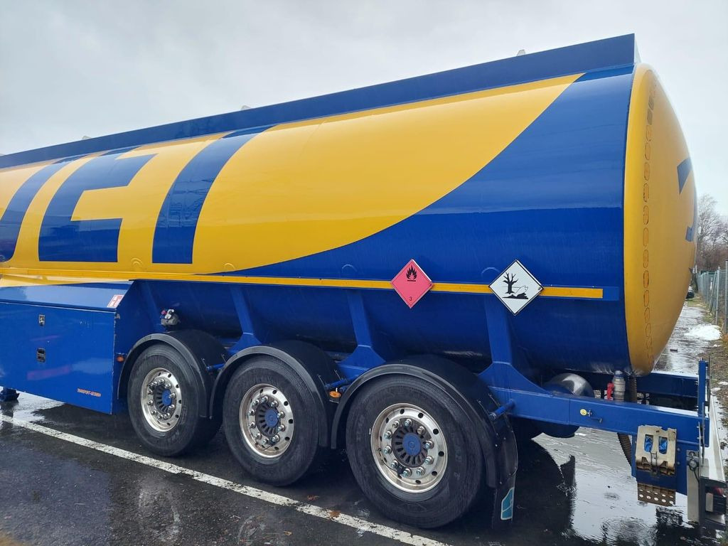 Schwarzmüller Schwingenschlögel,ADR,Diesel/Benzin, 5 Kammern - Tank semi-trailer: picture 2 Schwarzmüller Schwingenschlögel,ADR,Diesel/Benzin, 5 Kammern - Tank semi-trailer: picture 2