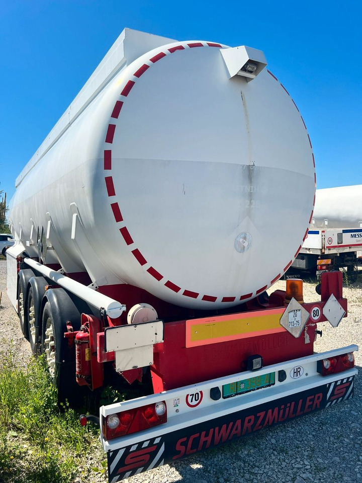 Schwarzmüller TS 3/E ADR, 6 Kammern Treibstoff Fuel - Tank semi-trailer: picture 3 Schwarzmüller TS 3/E ADR, 6 Kammern Treibstoff Fuel - Tank semi-trailer: picture 3