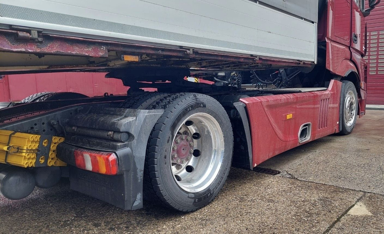 Mercedes-Benz Actros 1848 4x2, E6,Lowliner,verstellbare Sattel - Tractor unit: picture 4 Mercedes-Benz Actros 1848 4x2, E6,Lowliner,verstellbare Sattel - Tractor unit: picture 4