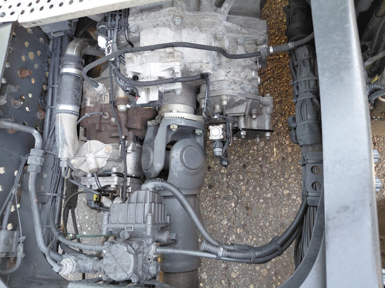 Tractor unit Mercedes-Benz Actros 1853 4x2, E6, ADR, Retarder, PTO: picture 9