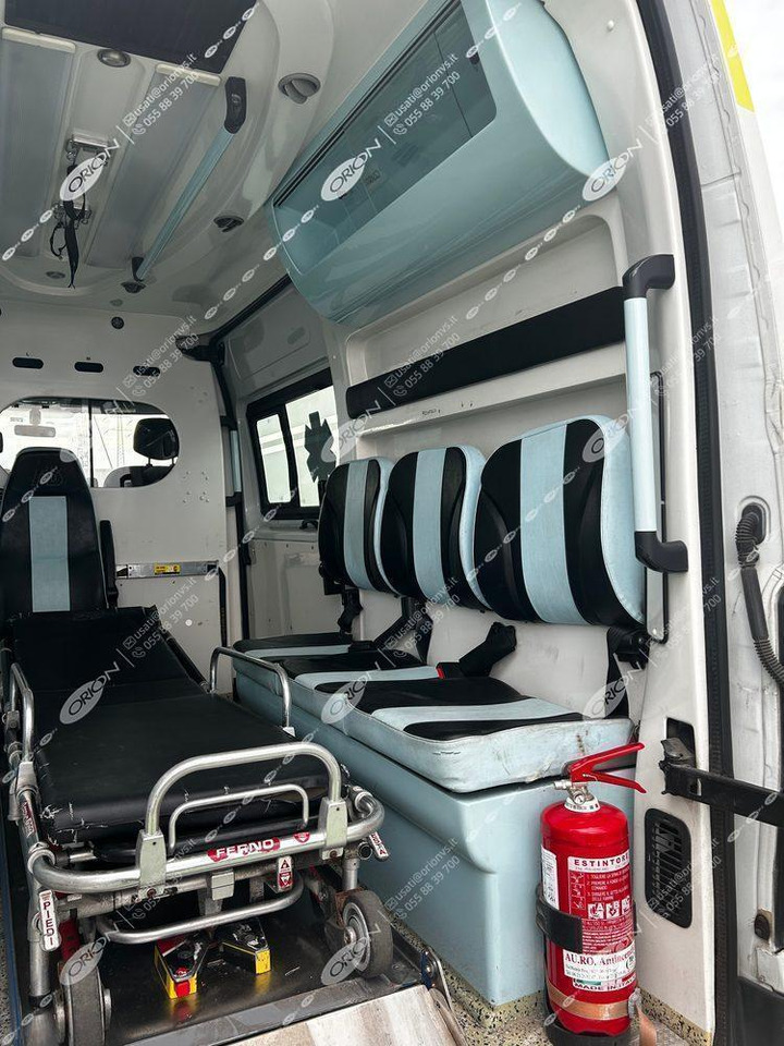 ORION Renault Master - Ambulance: picture 4 ORION Renault Master - Ambulance: picture 4