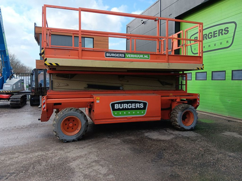 HOLLANDLIFT Q135 EL24 - Scissor lift: picture 2 HOLLANDLIFT Q135 EL24 - Scissor lift: picture 2