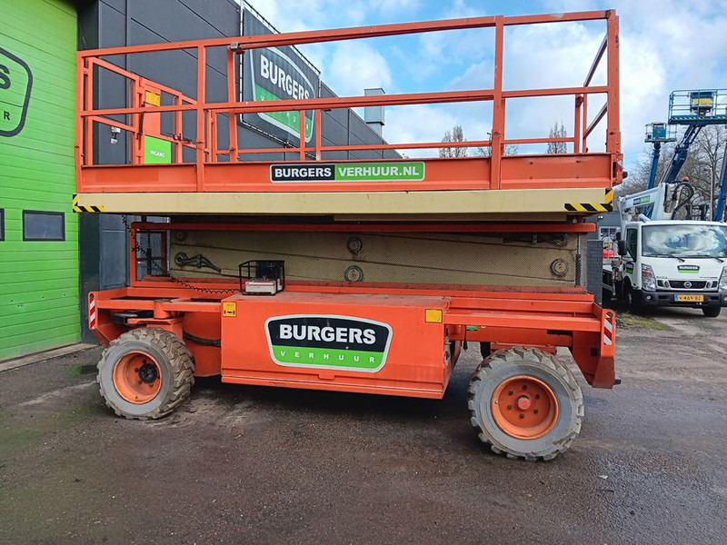 HOLLANDLIFT Q135 EL24 - Scissor lift: picture 3 HOLLANDLIFT Q135 EL24 - Scissor lift: picture 3